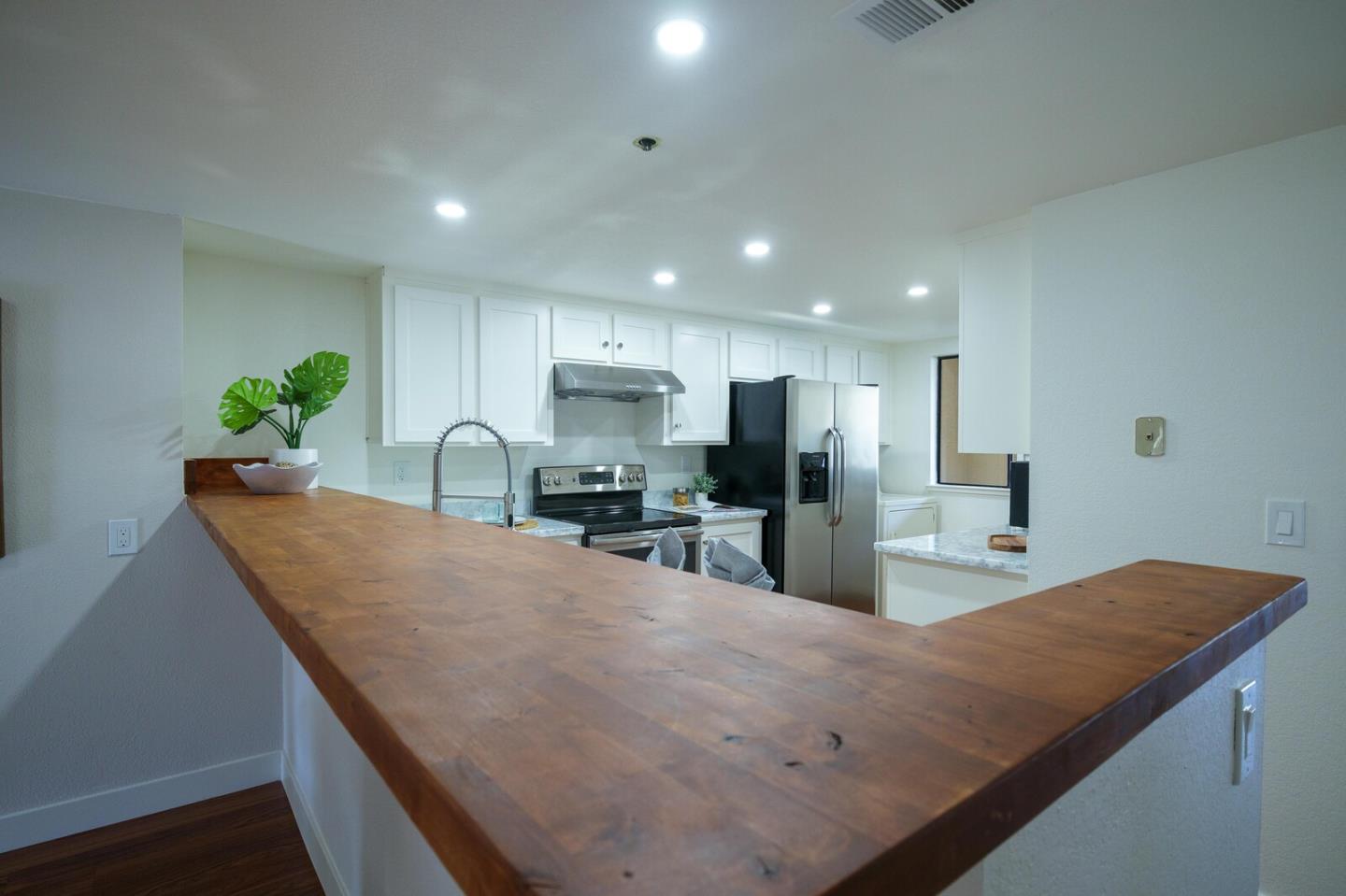 20666 Celeste CIR - Bathroom
