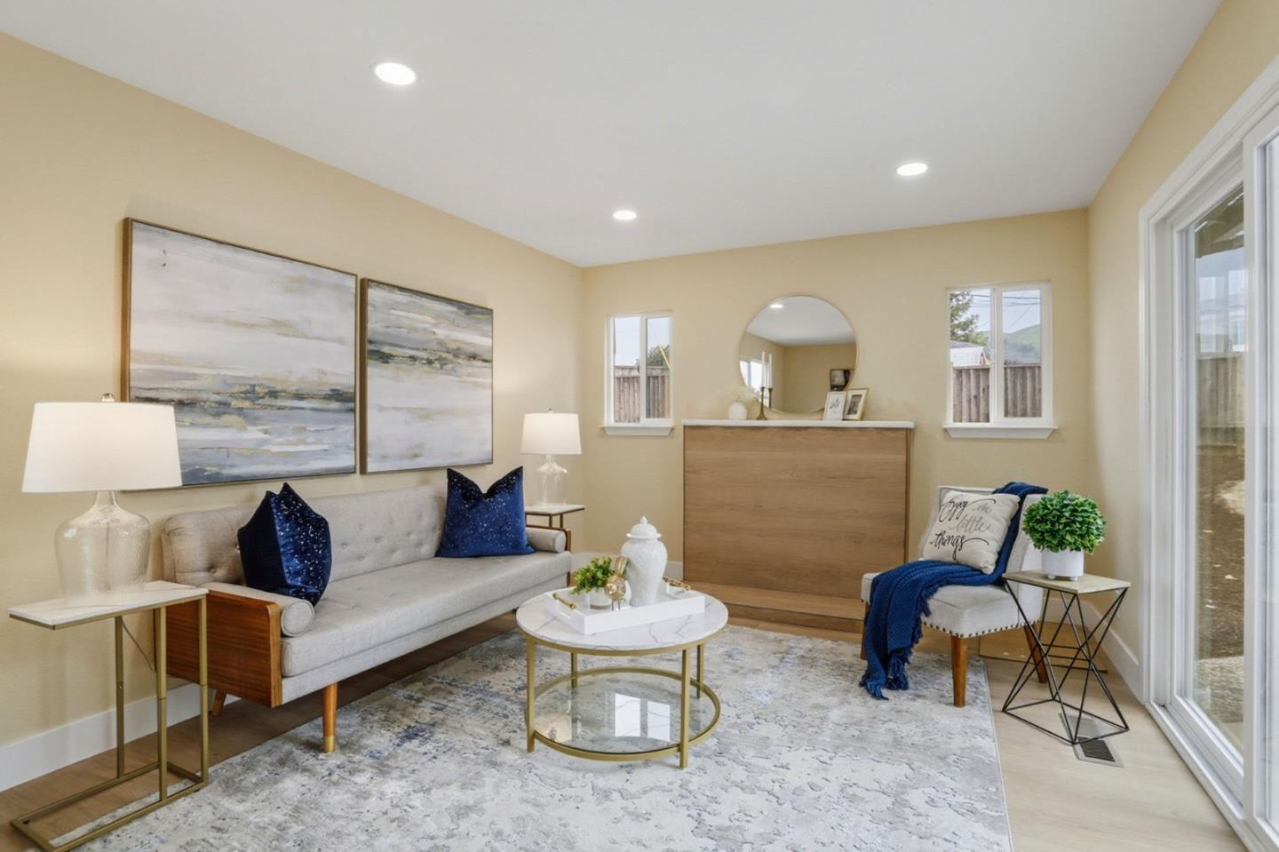 2074 Ashwood LN - Bathroom