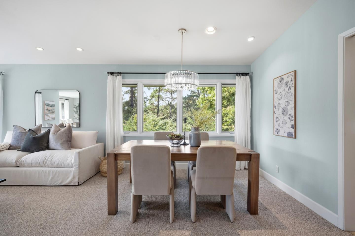 148 Del Mesa Carmel - Living area