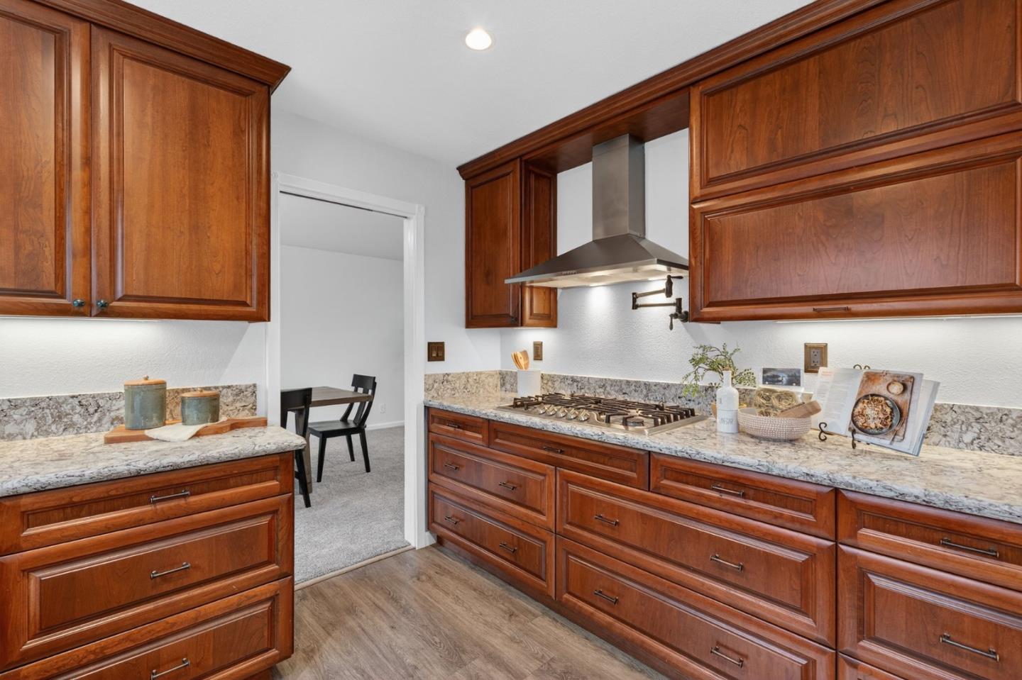 7100 Potomac PL - Bathroom