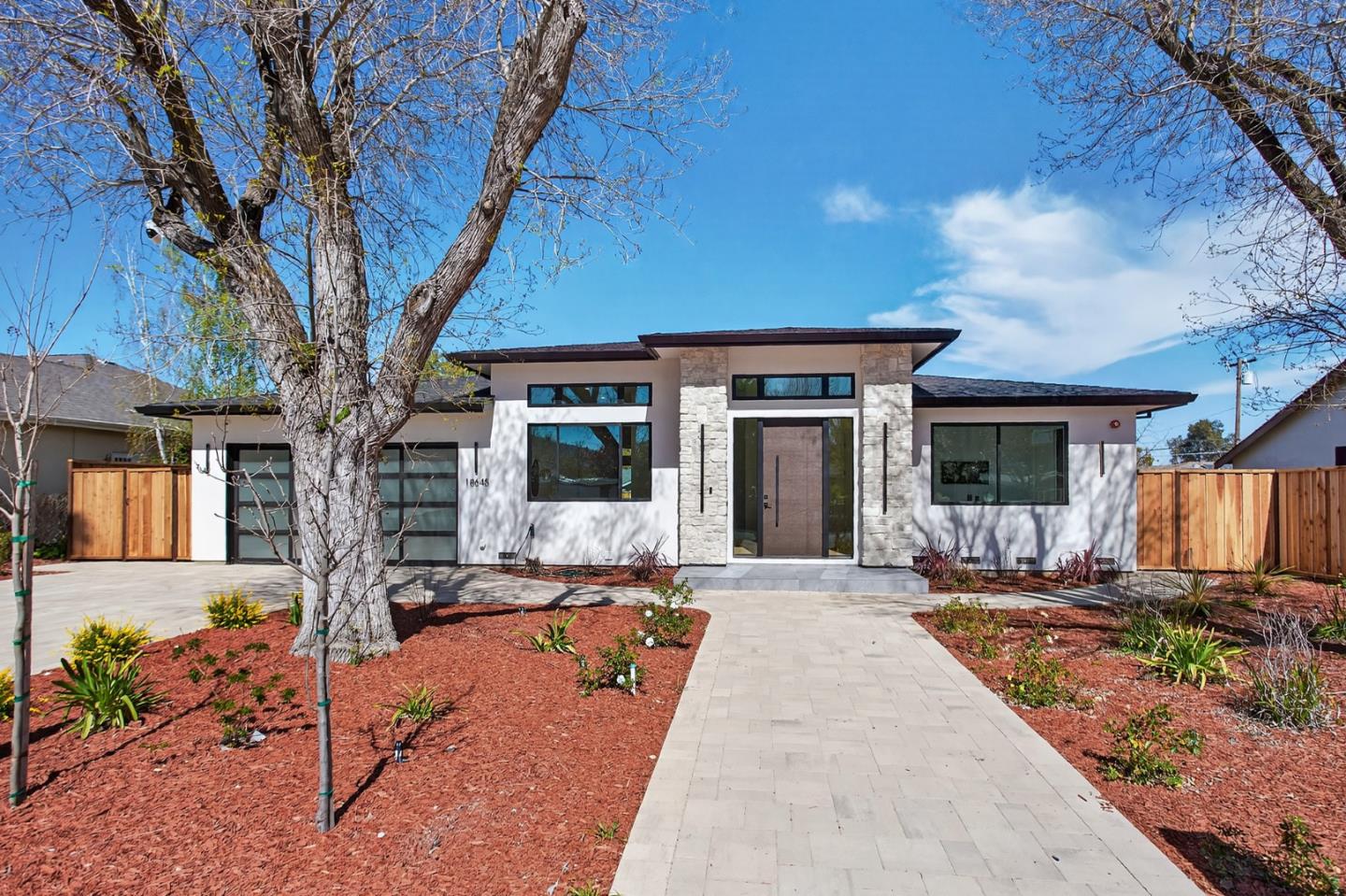 18645 Paseo Lado - Kitchen