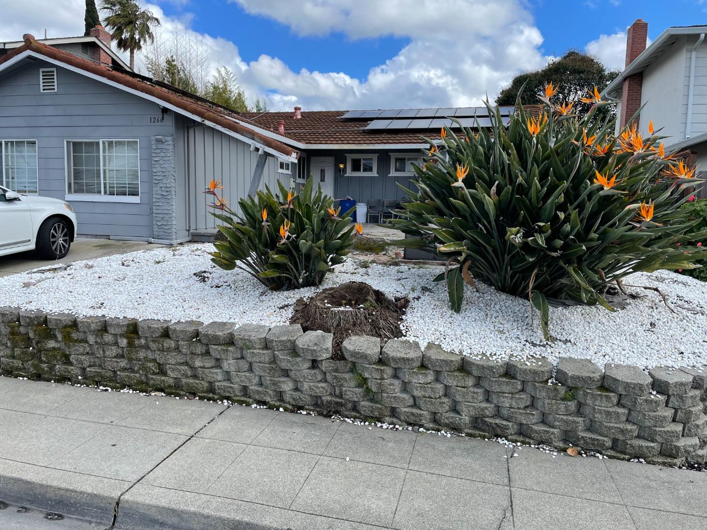 1260 Glacier DR