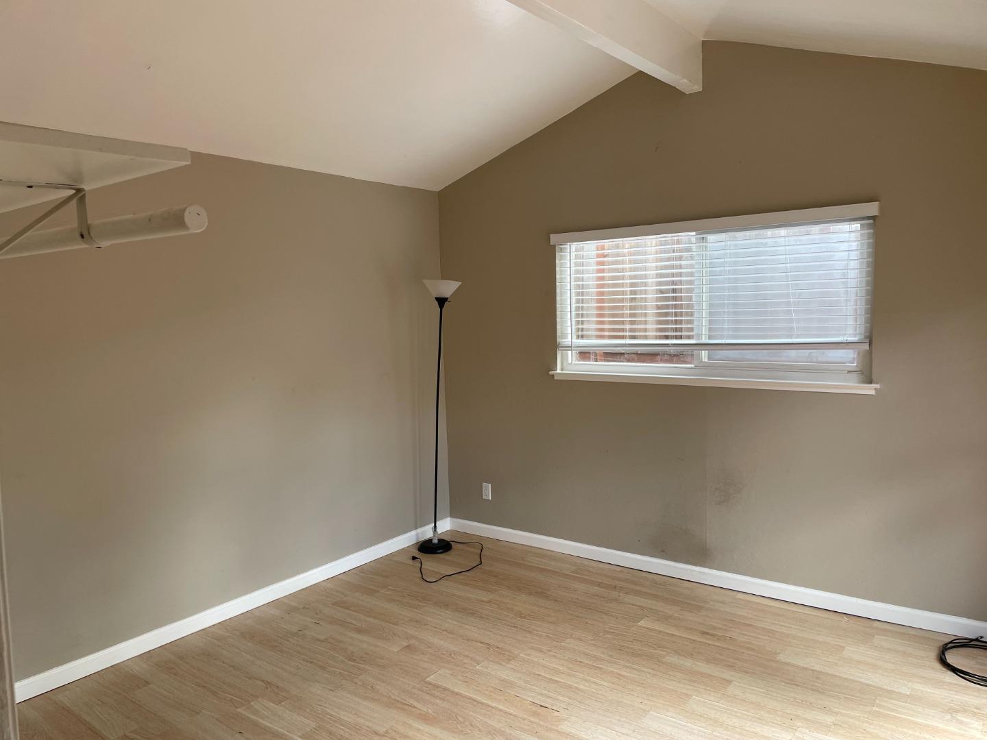 1260 Glacier DR - Bathroom
