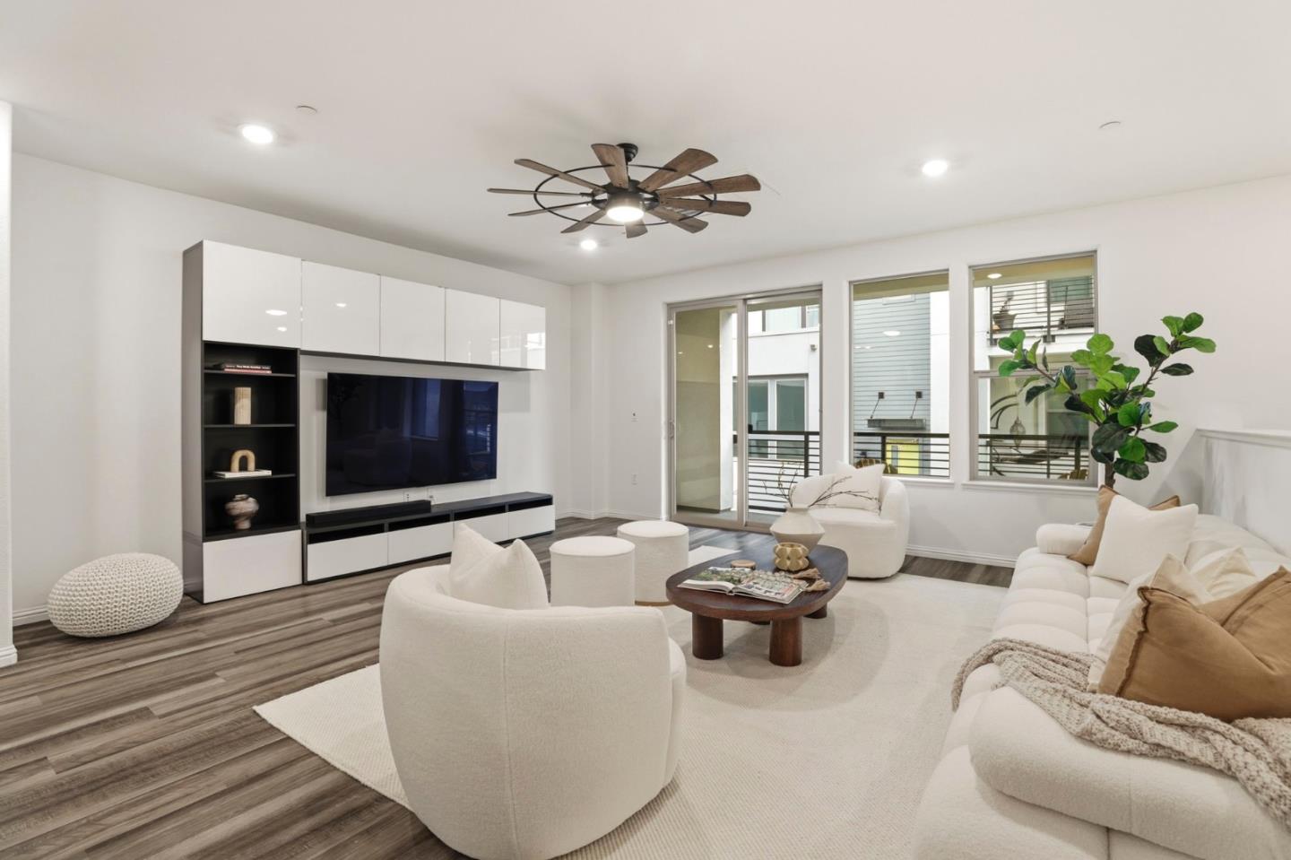 6816 Vector CT - Kitchen