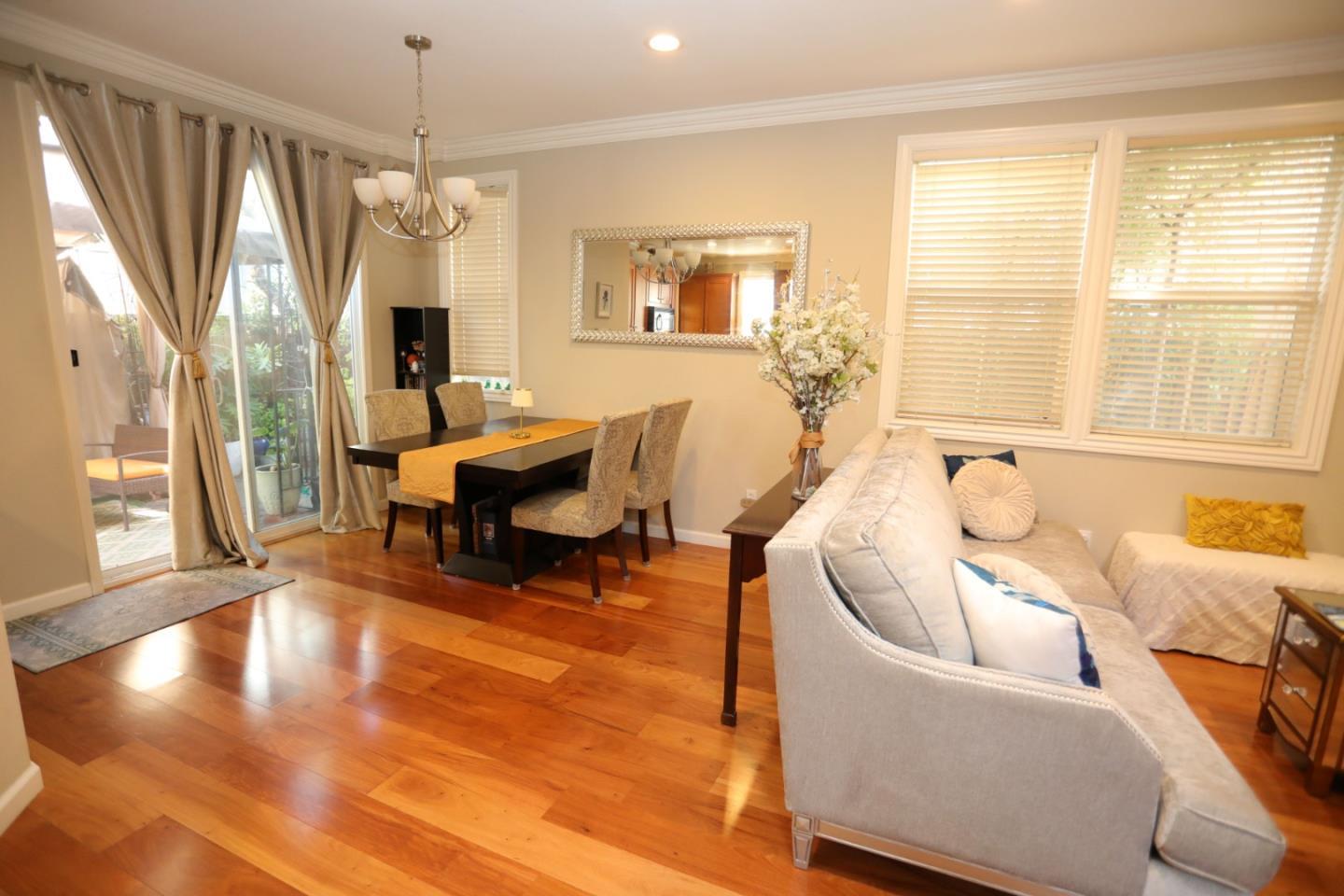 726 Tennyson DR - Bathroom