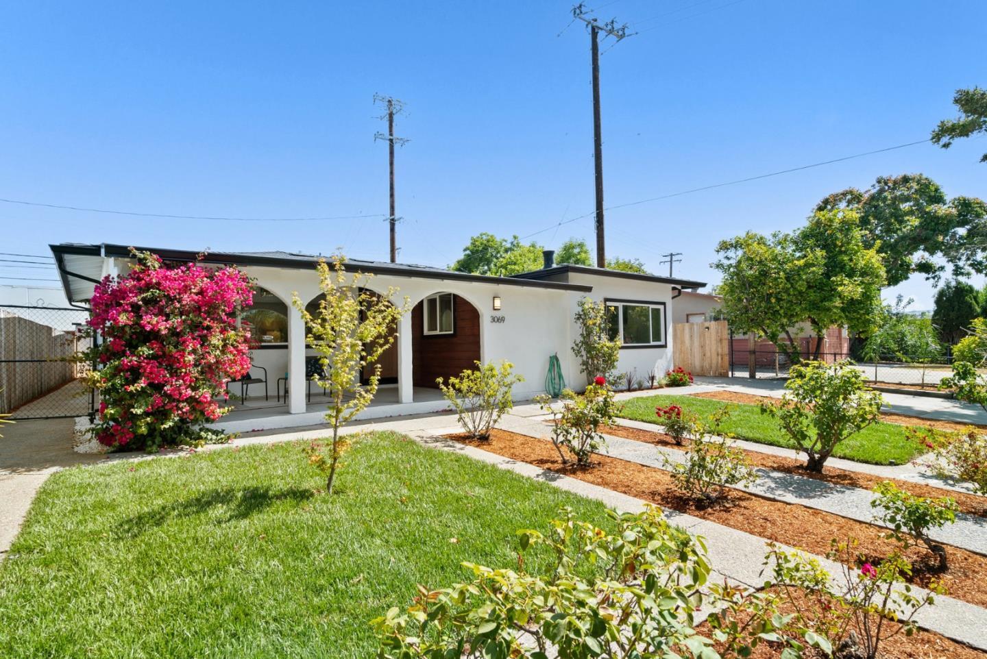3069 Agate DR