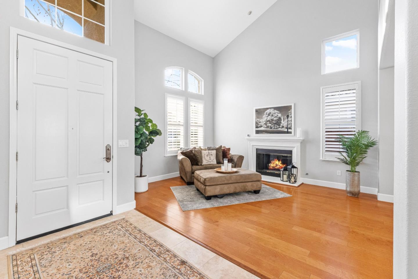 18312 Solano CT - Kitchen
