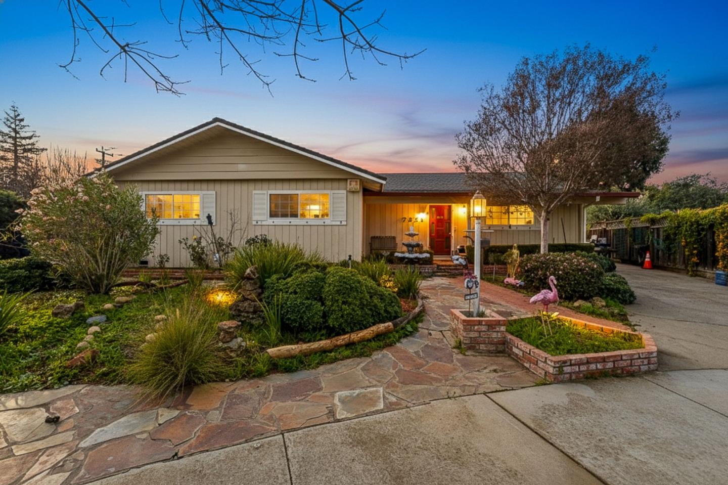 7821 Santa Theresa DR