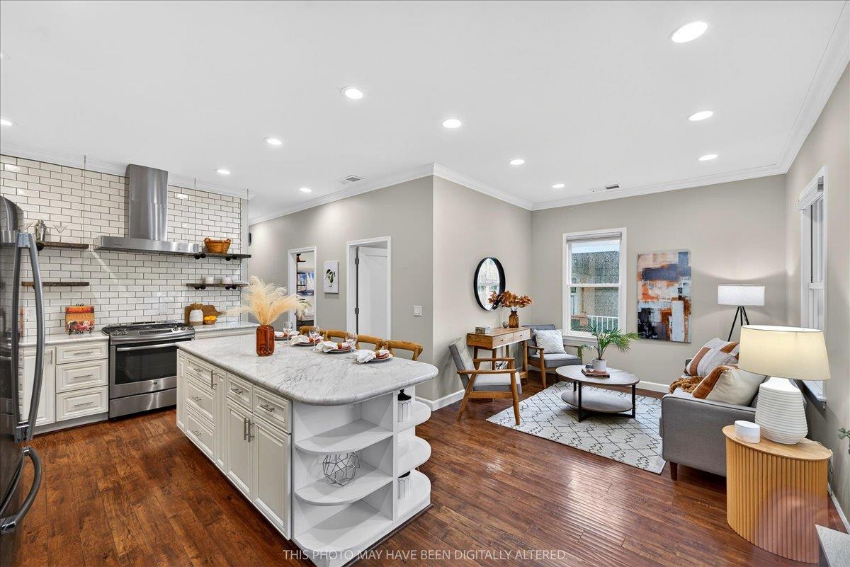 143 N Almaden BLVD - Living area