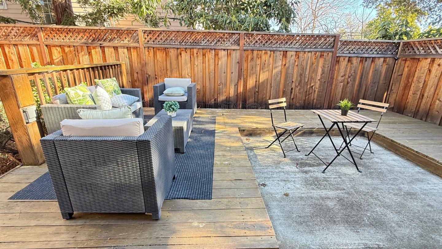 1734 W El Camino Real 7 - Living area