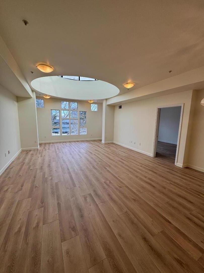 200 Sheridan AVE 408 - Living area