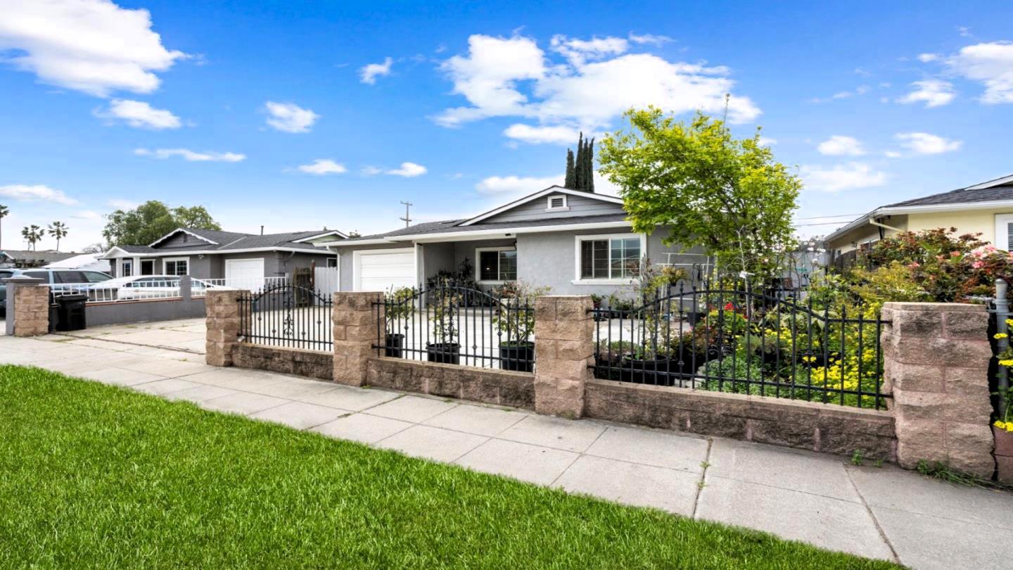 2651 Ophelia AVE - Kitchen