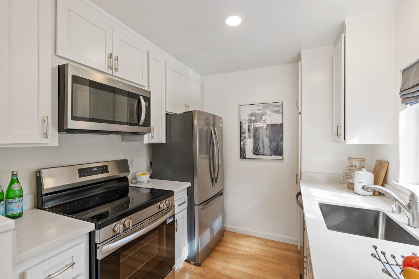 905 W Middlefield RD 917 - Bedroom