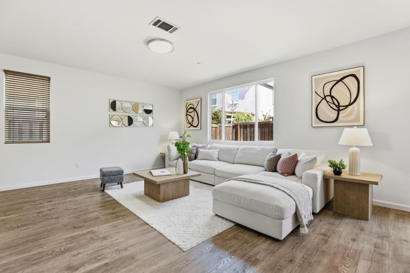 170 Sturla WAY - Interior