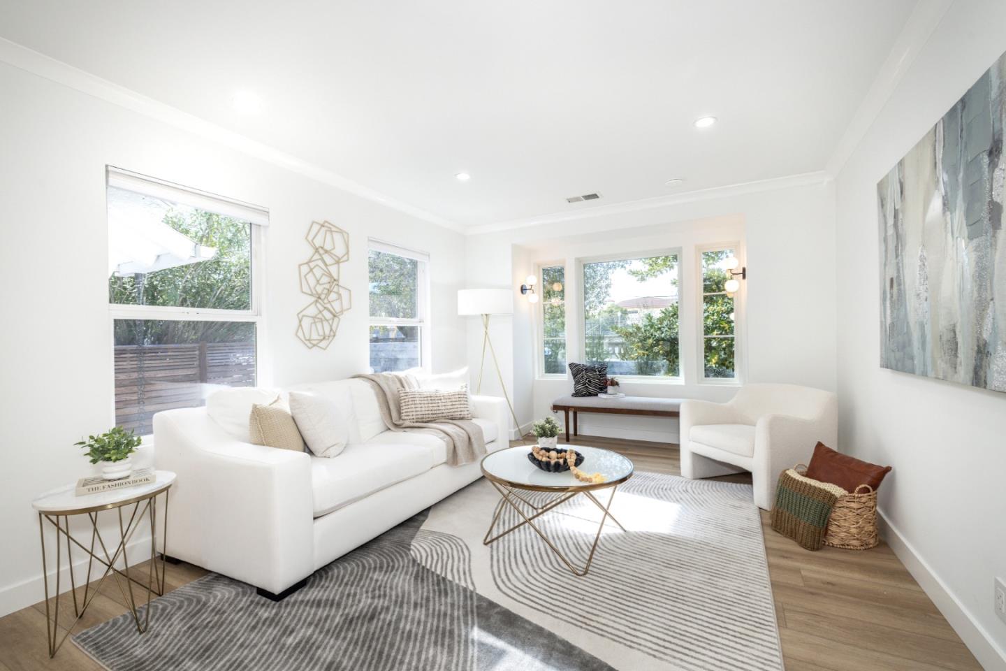 1111 Alma ST - Bedroom