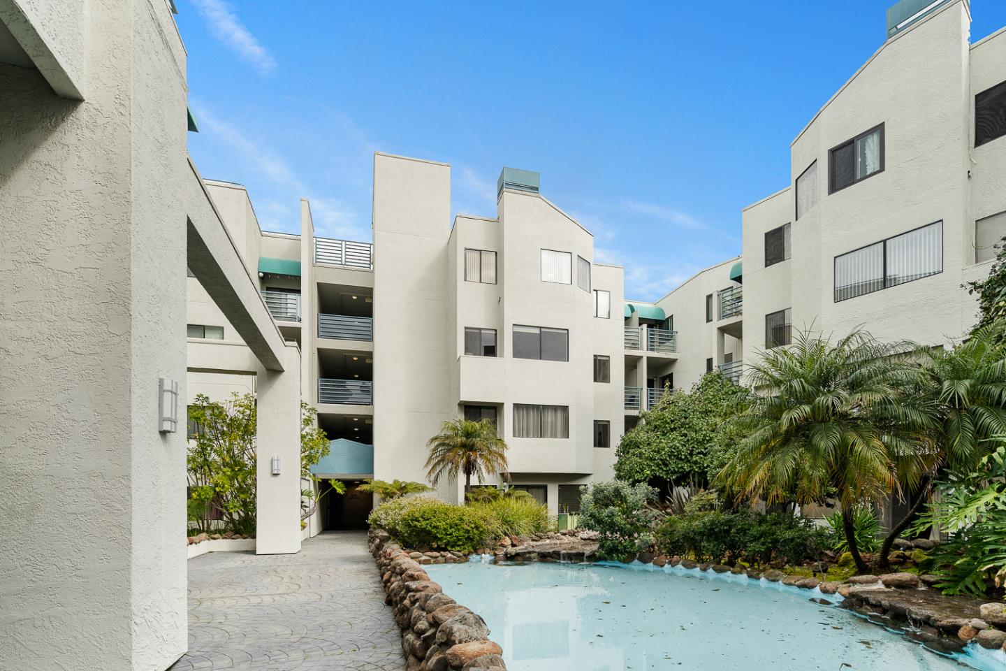 320 Peninsula AVE 316