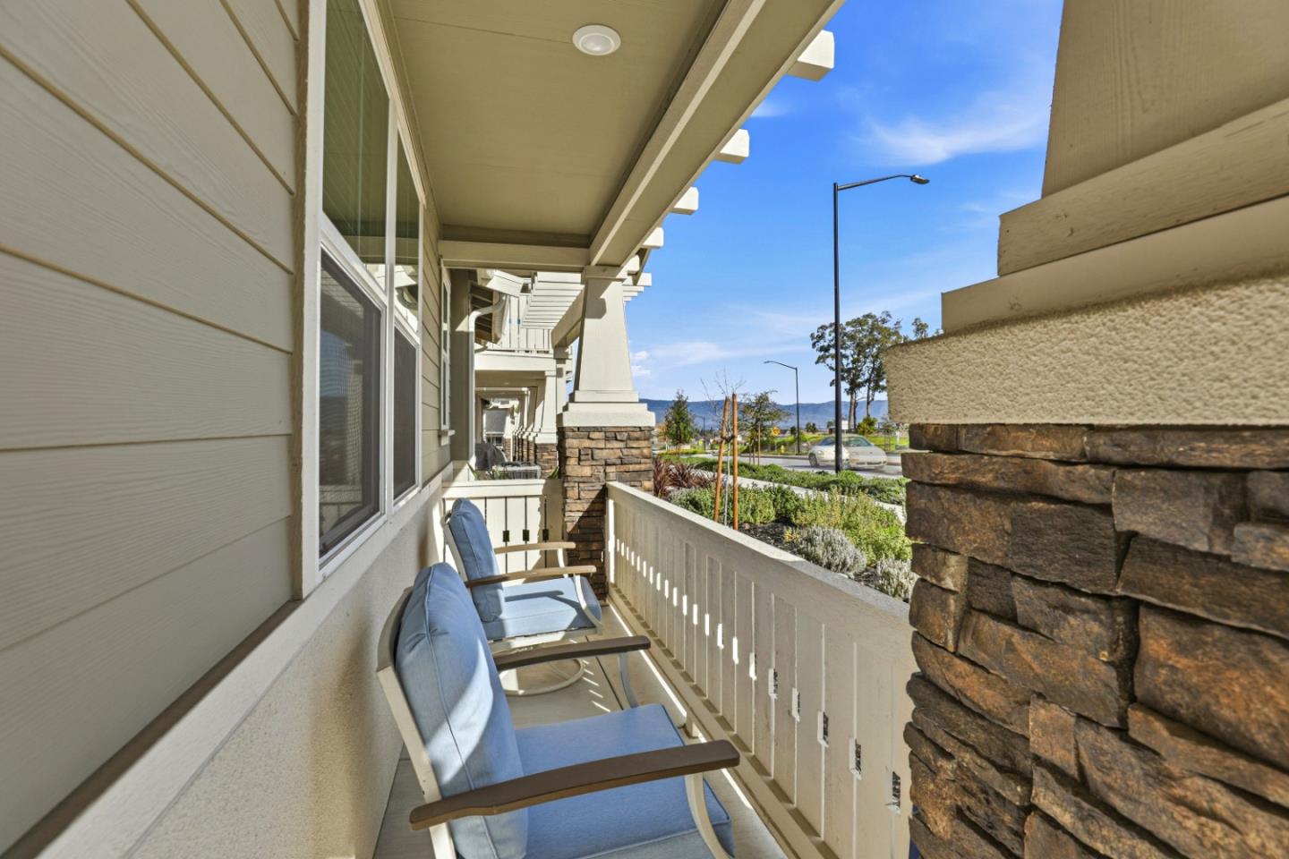 6385 Paysar LN - Living area
