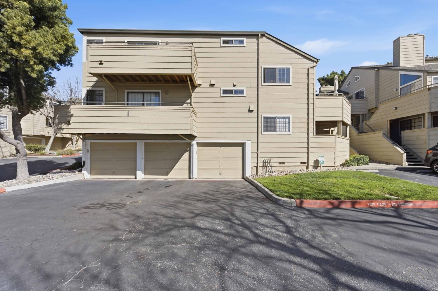 3115 Heather Ridge DR