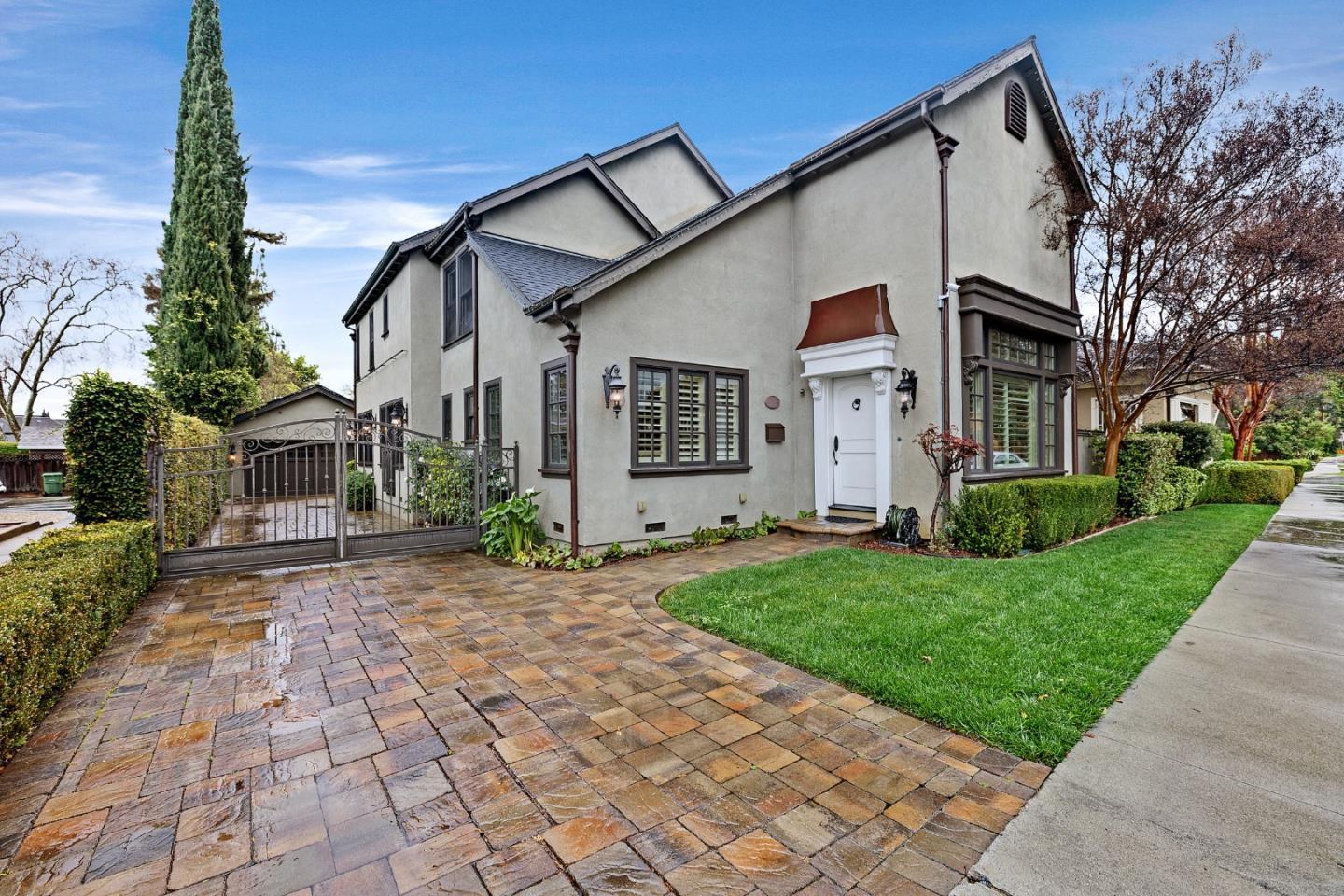 1538 Lincoln AVE