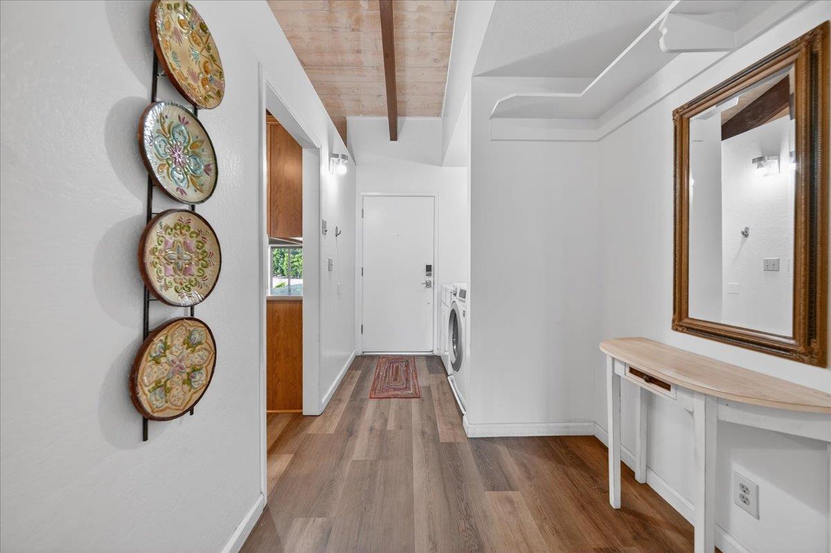 166 Kern ST 26 - Kitchen