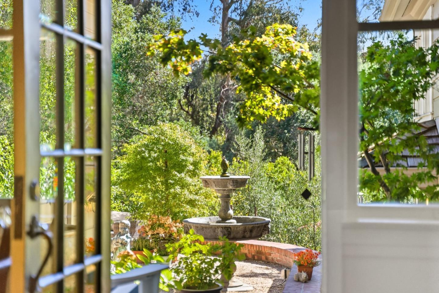 120 Oak Meadow DR - Interior