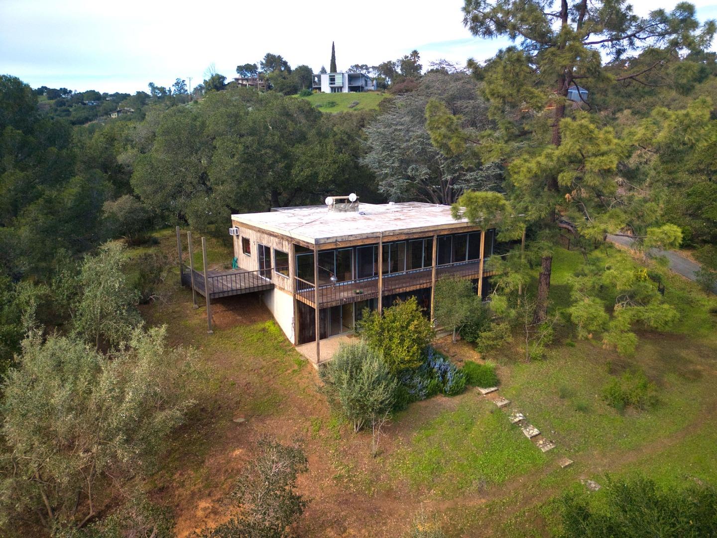 26969 Moody Rd., Los Altos Hills