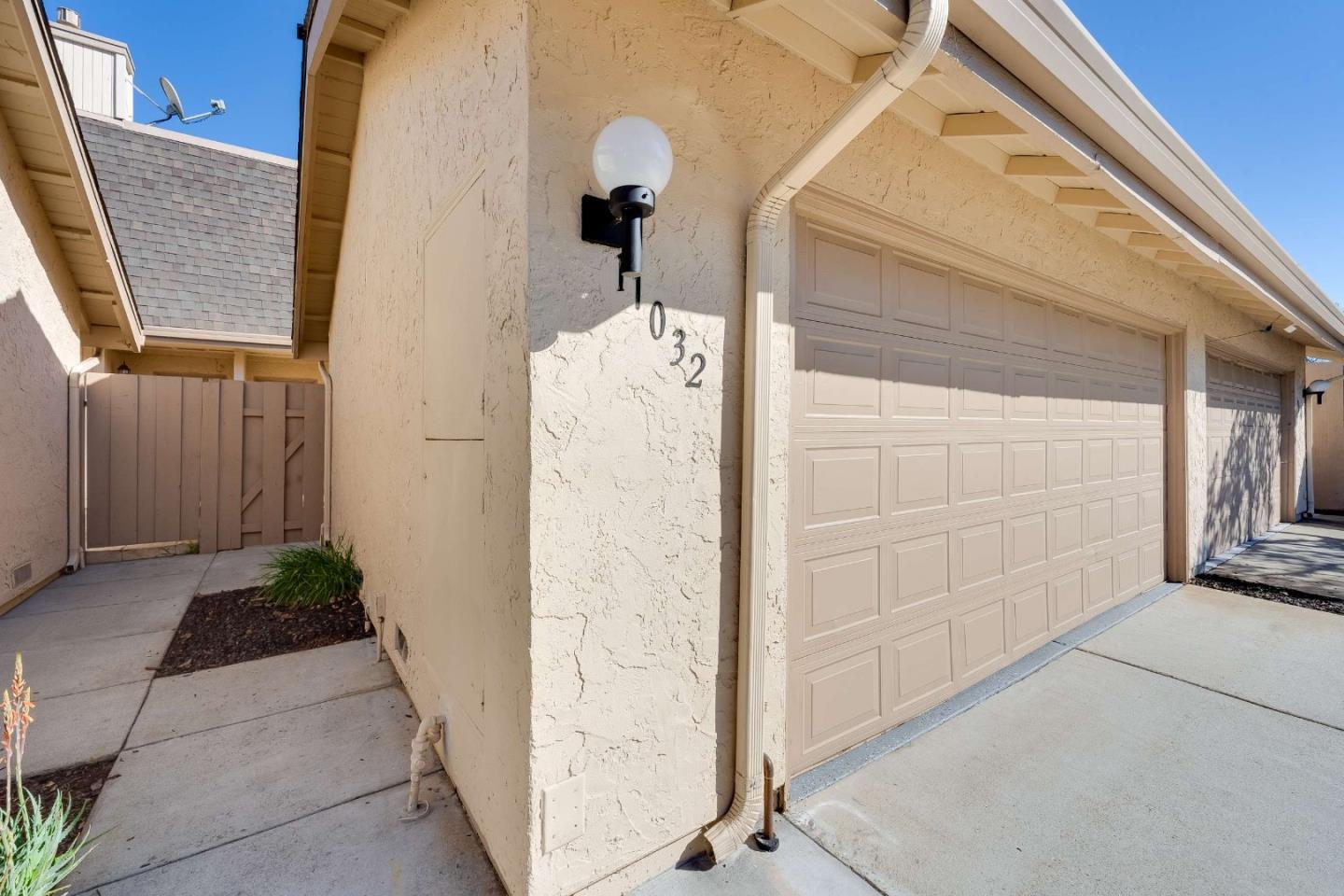 11032 Firethorne DR - Interior