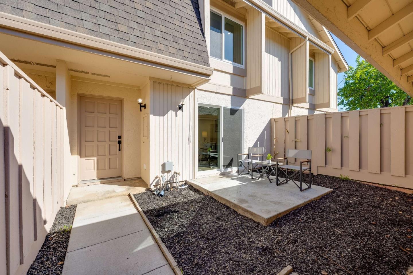 11032 Firethorne DR - Kitchen
