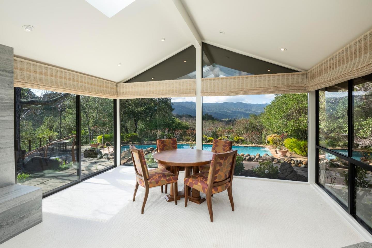 578 CRESTA VISTA LN - Living area