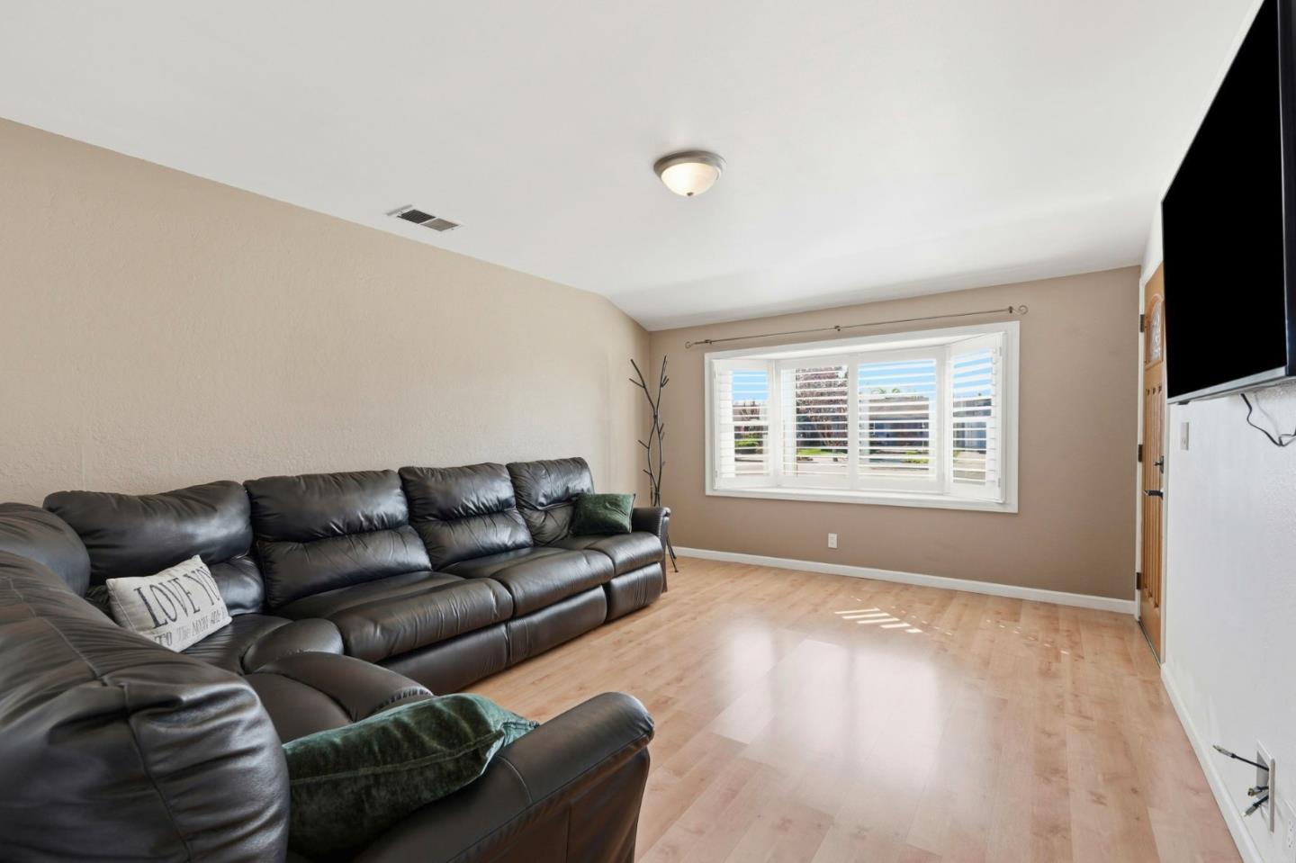 5228 Fell AVE - Bedroom