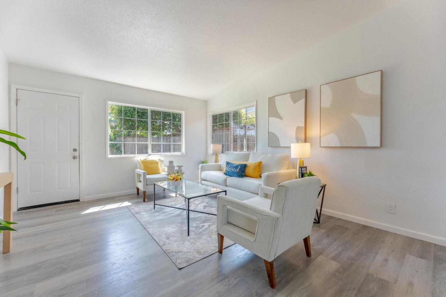 2656 Gonzaga ST - Kitchen