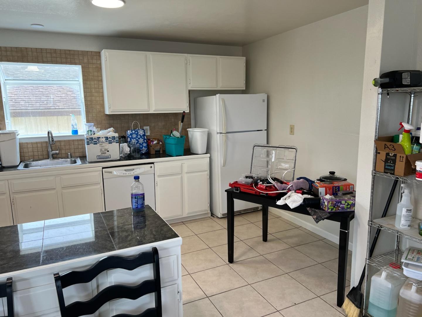 430 Pine AVE - Bathroom