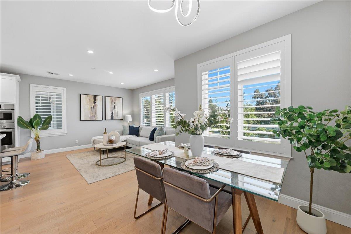 1325 Araujo Street - Living area