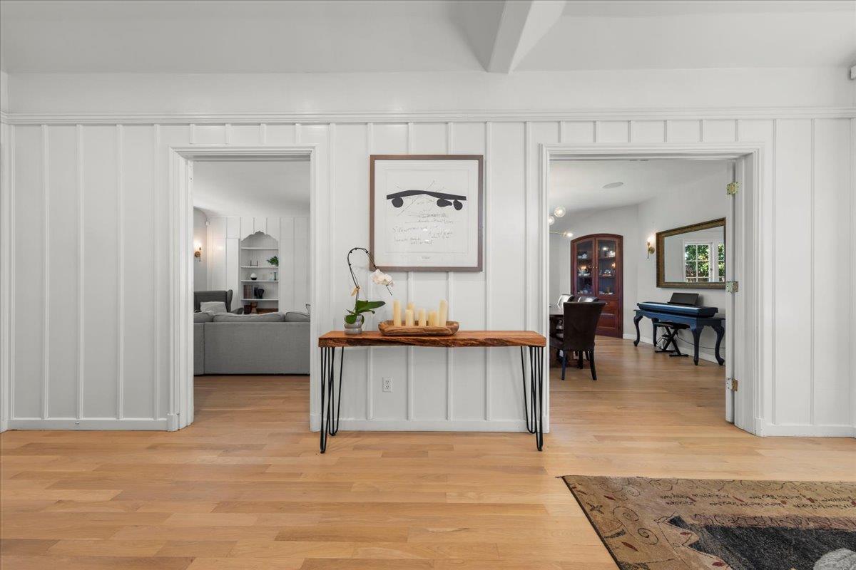 16995 Pine WAY - Living area