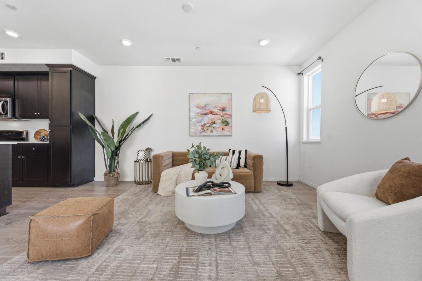 688 Squire AVE - Interior