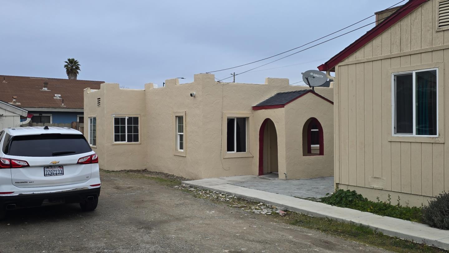 119 Carr AVE