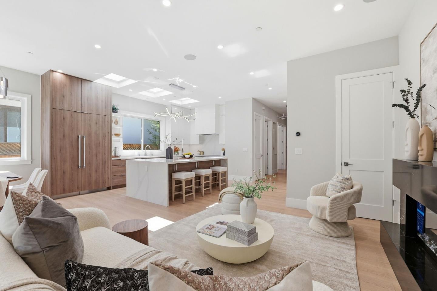 10536 S Tantau AVE - Living area