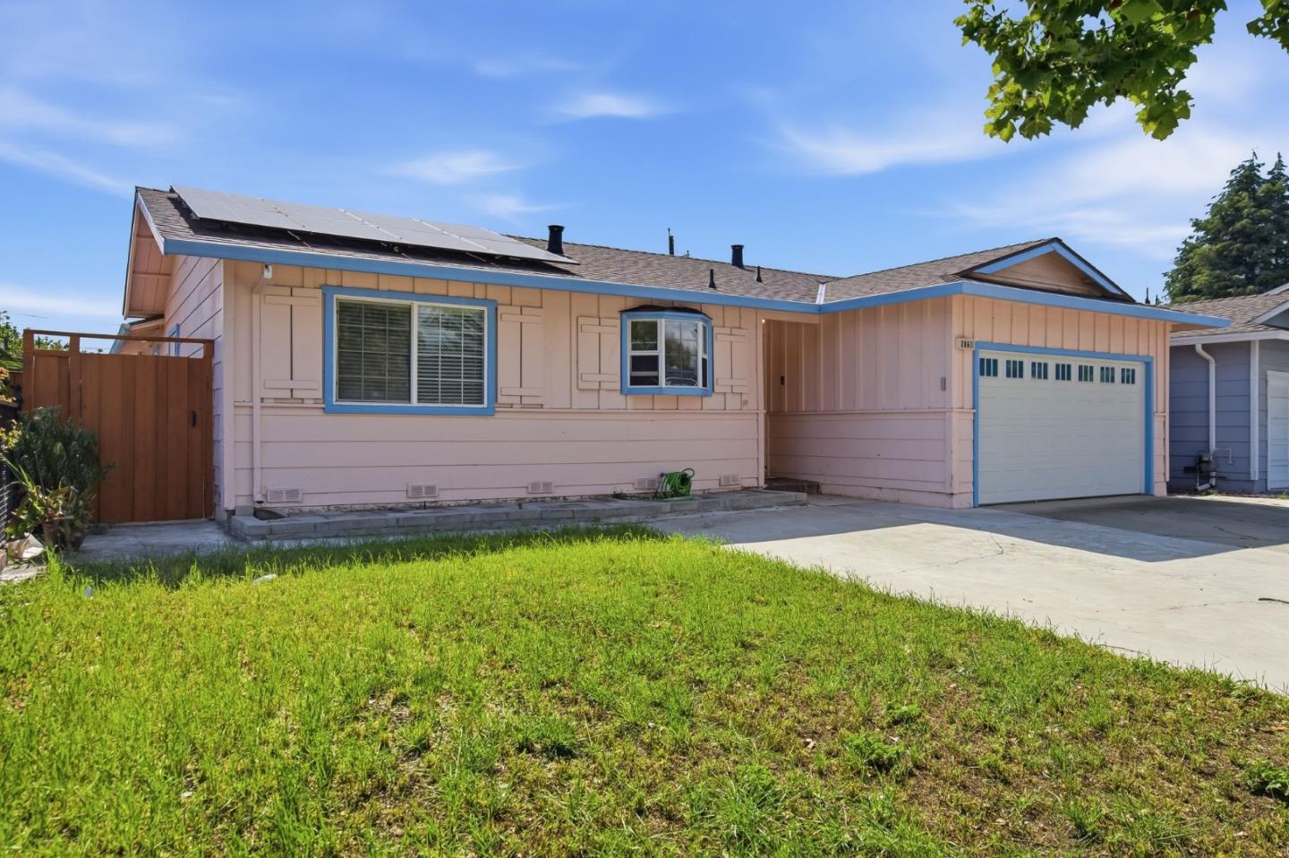 2067 Morrill AVE - Kitchen
