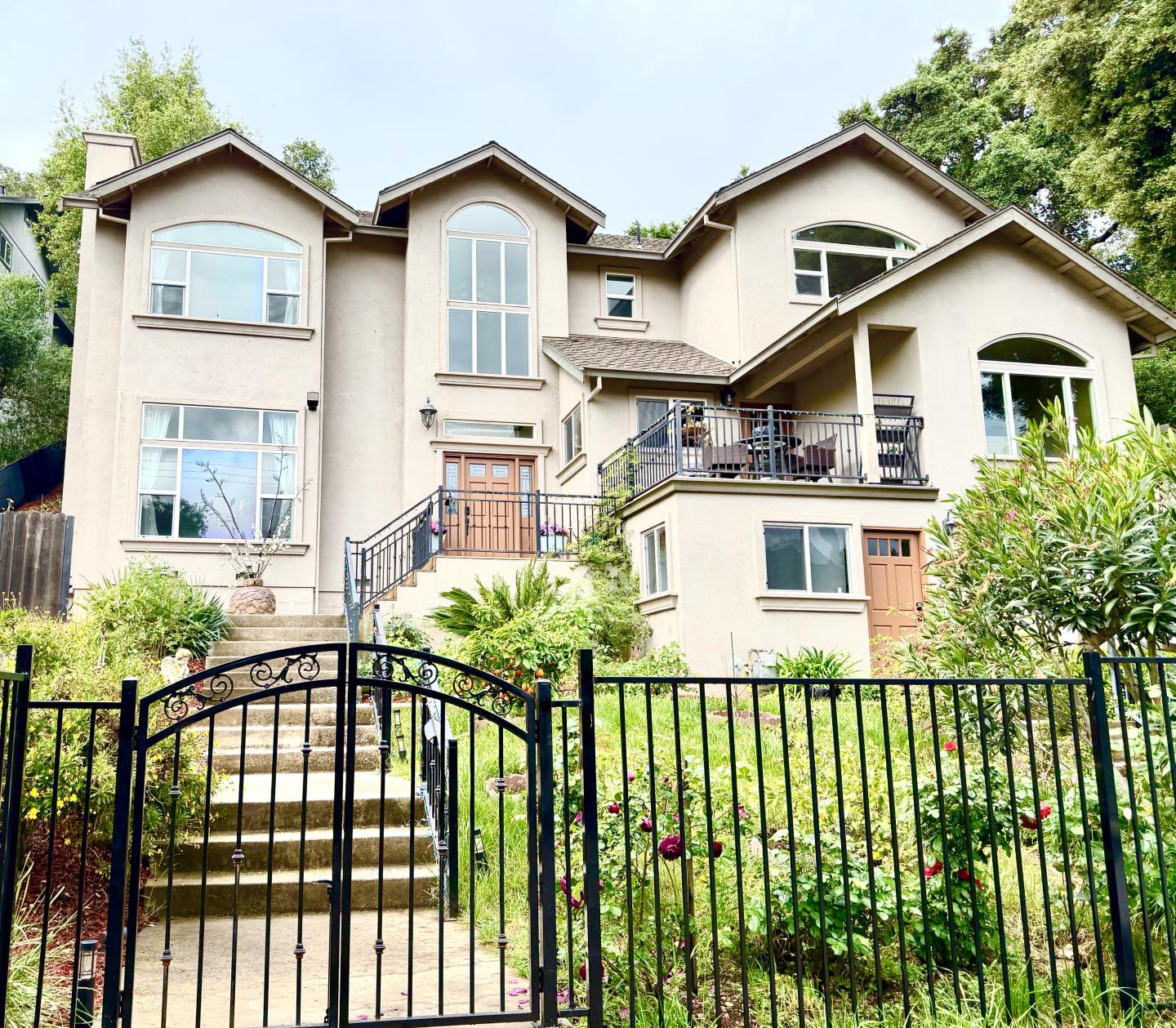 17645 Manzanita DR