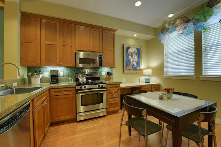 267 Cahill Park DR - Living area