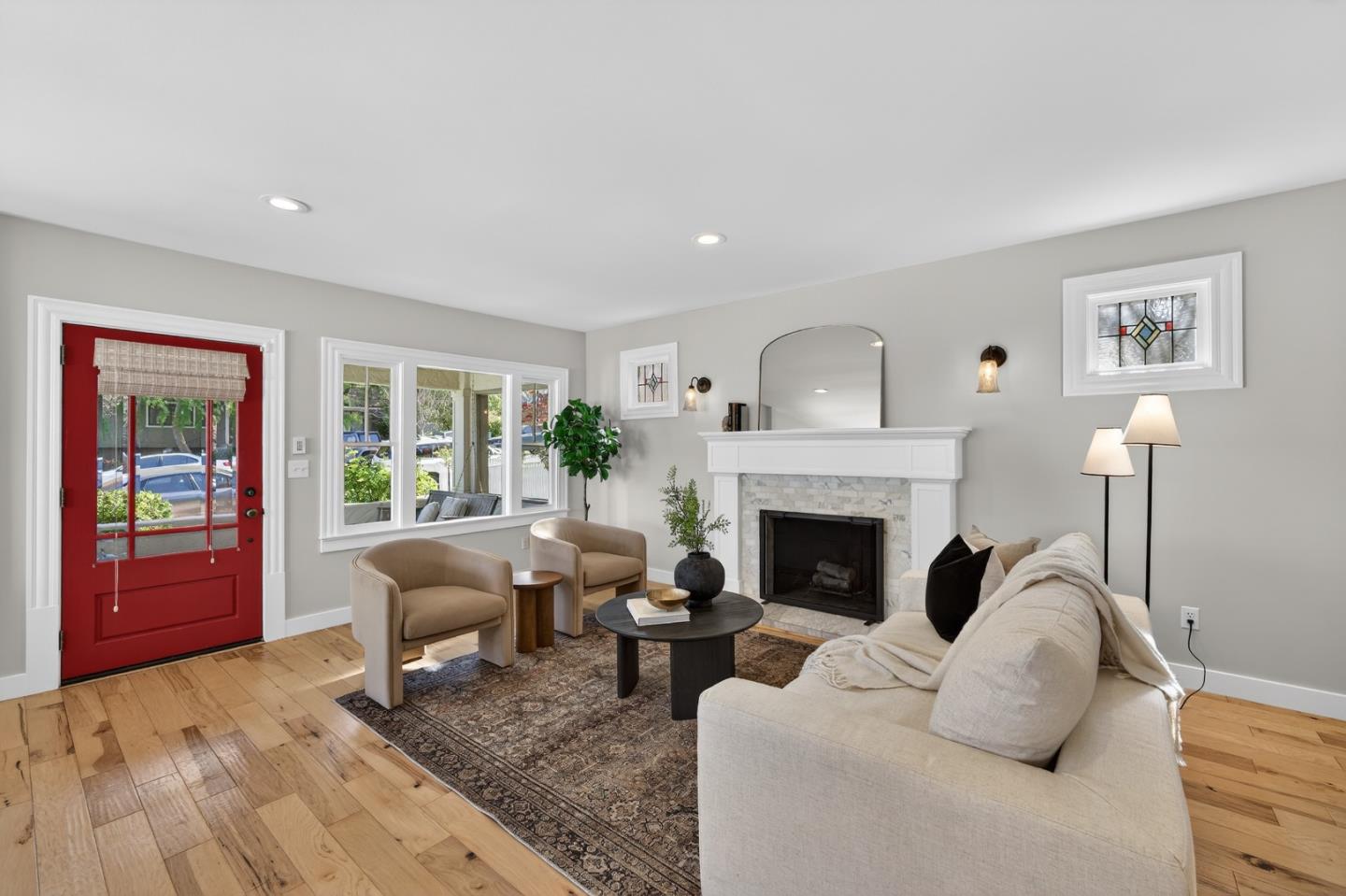 136 Loma Alta AVE - Living area