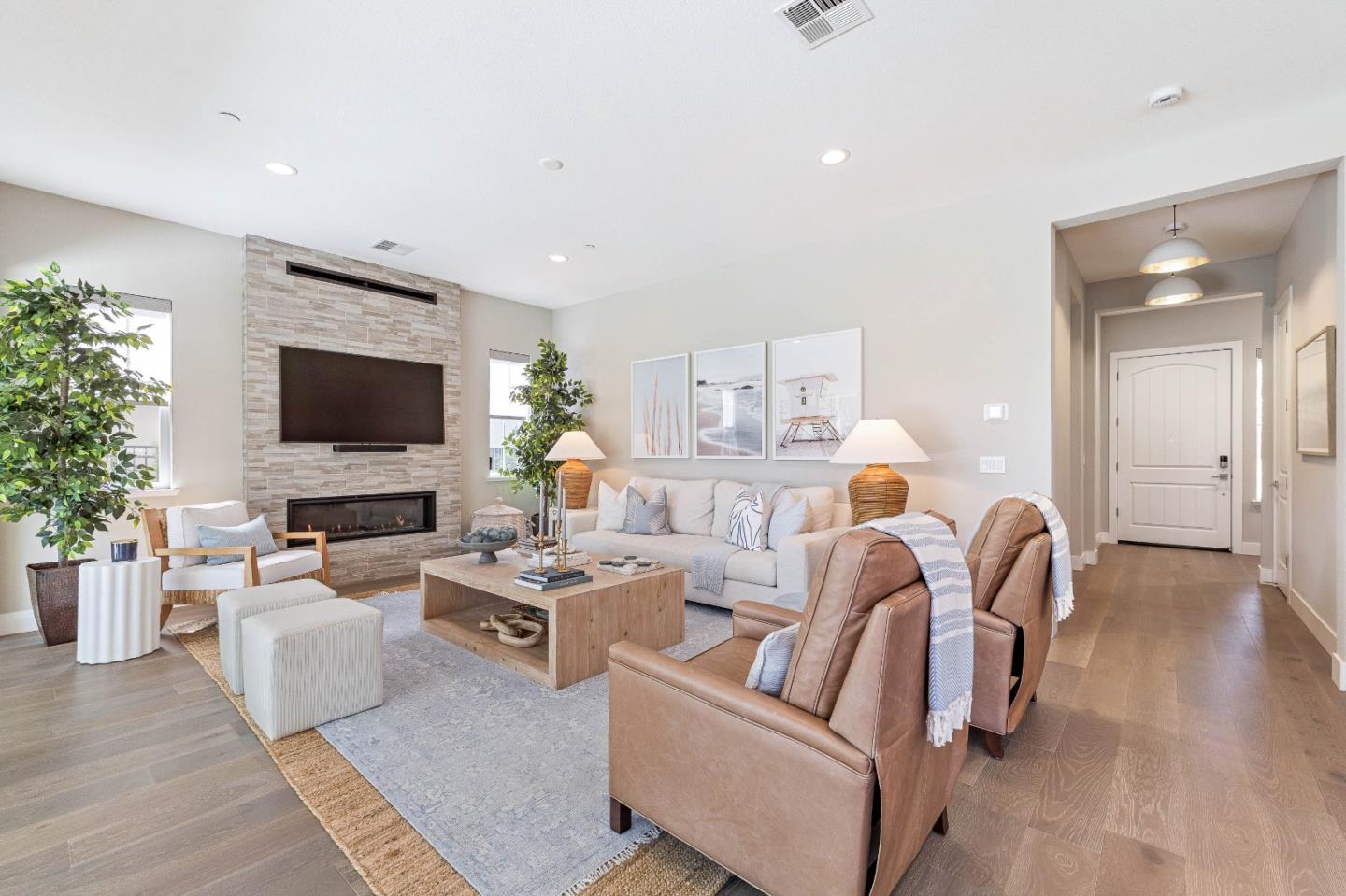 1814 Links DR - Bedroom
