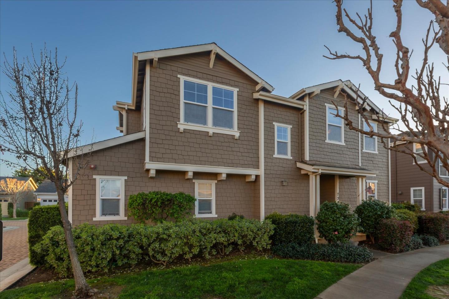 730 Tennyson DR - Interior