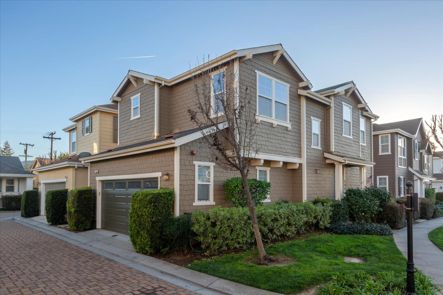 730 Tennyson DR - Kitchen