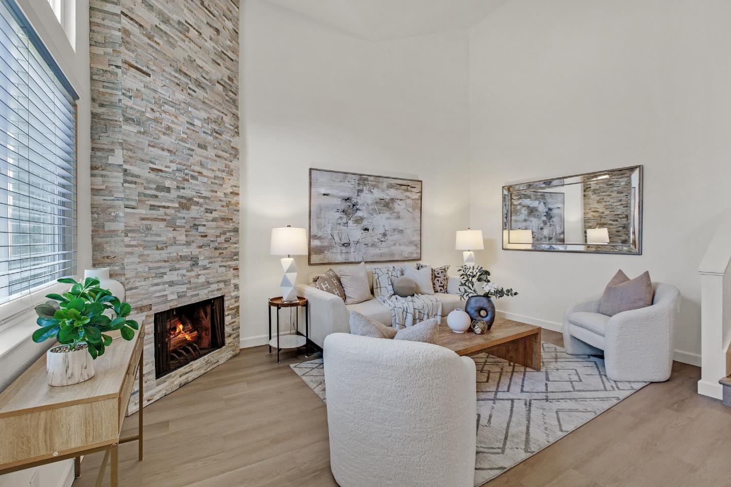 452 Coyote Creek CIR - Interior