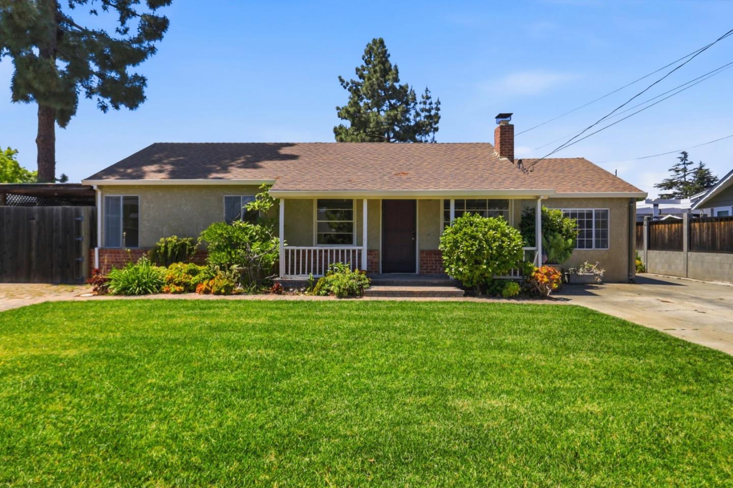 761 Margaret LN