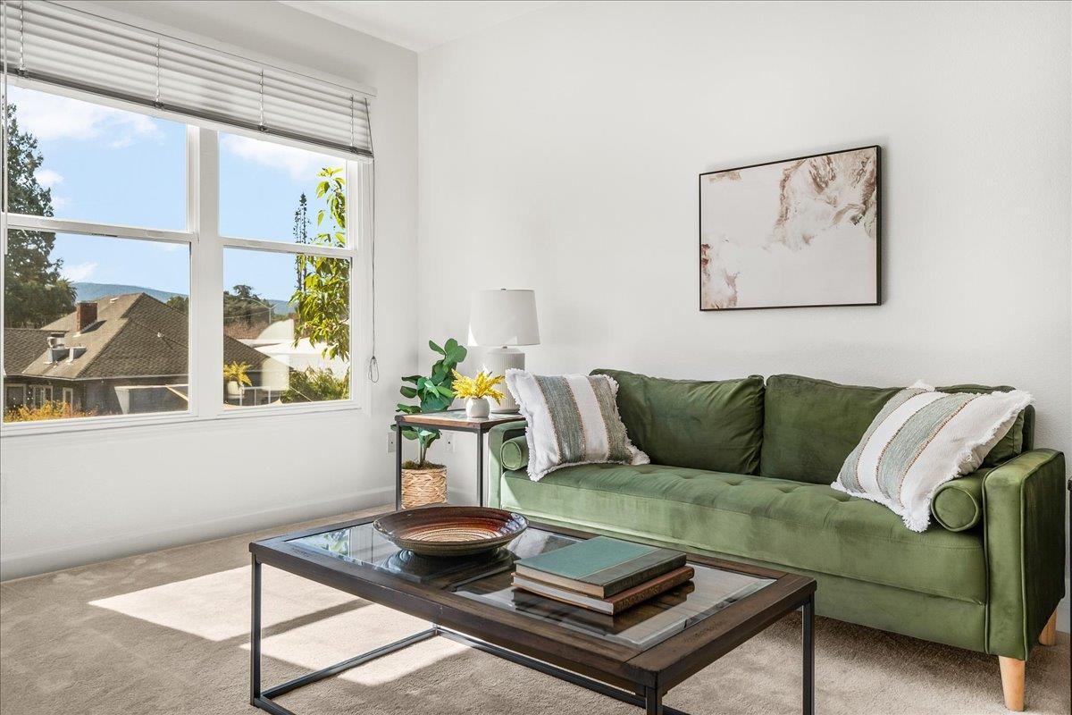 108 Bryant ST 28 - Living area