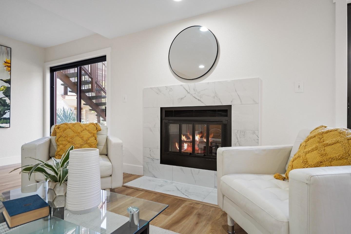 4159 El Camino WAY B - Interior