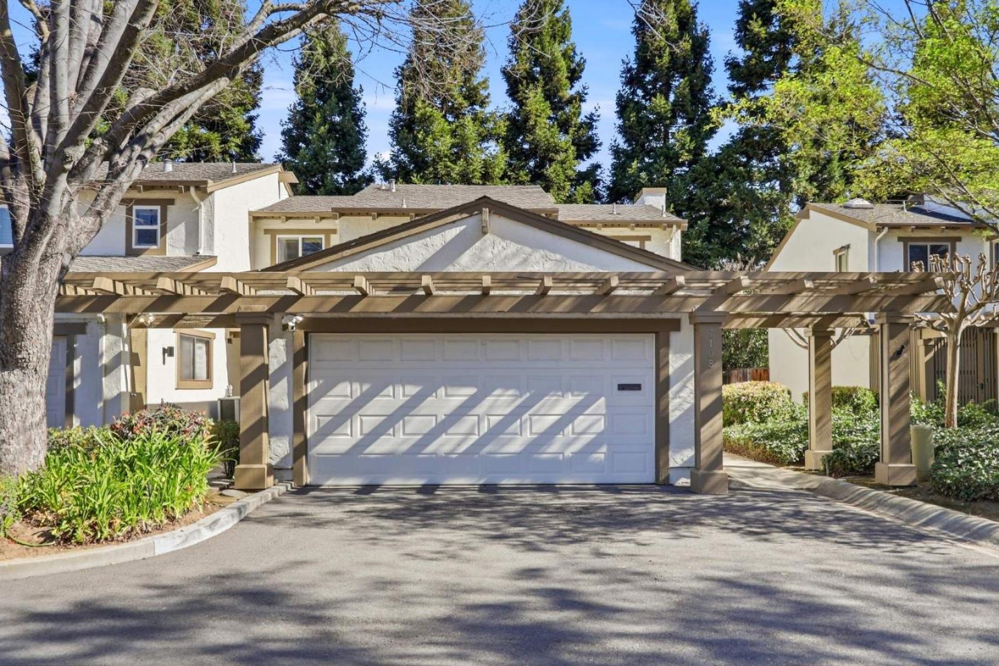 7108 Point Dunes CT - Interior