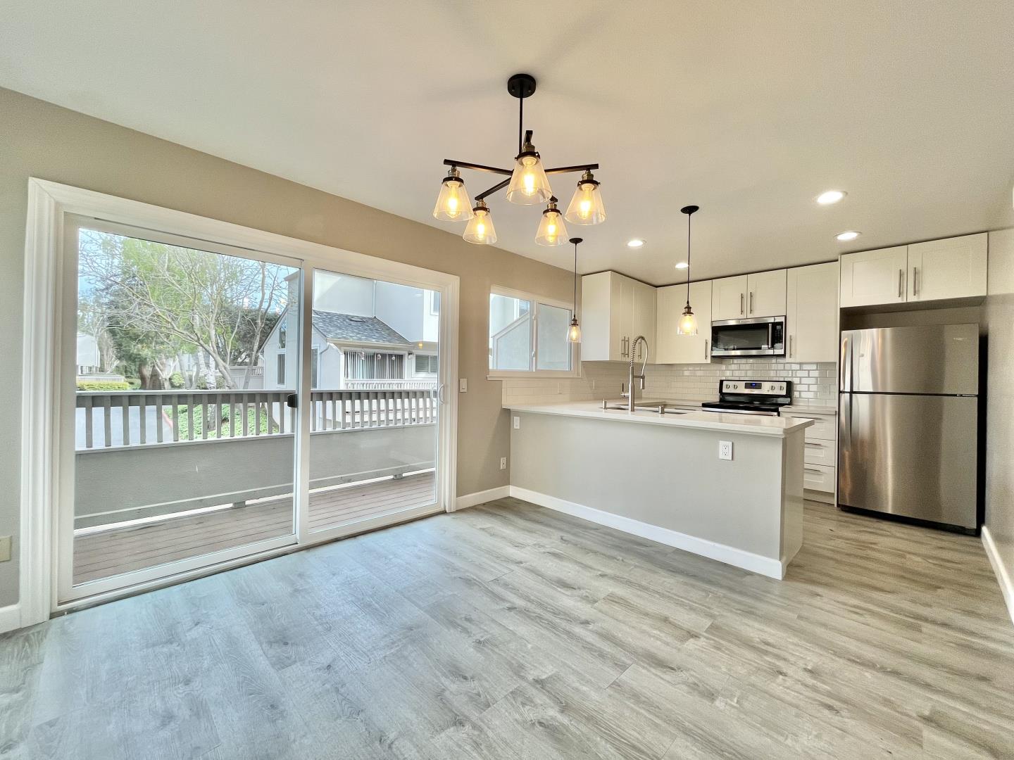 618 S Fair Oaks AVE